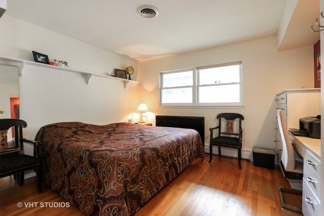 128 S Linden Avenue, Elmhurst, IL 60126