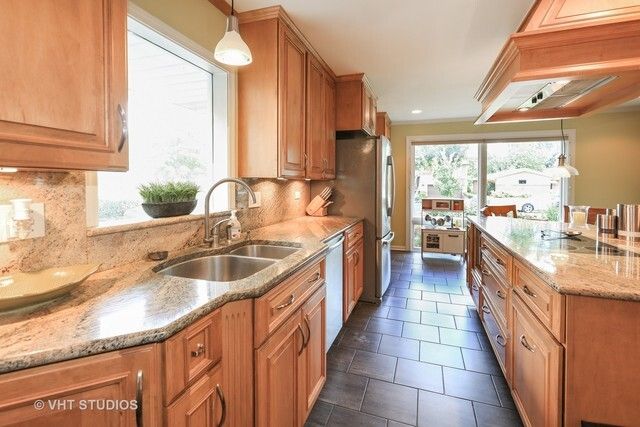 128 S Linden Avenue, Elmhurst, IL 60126