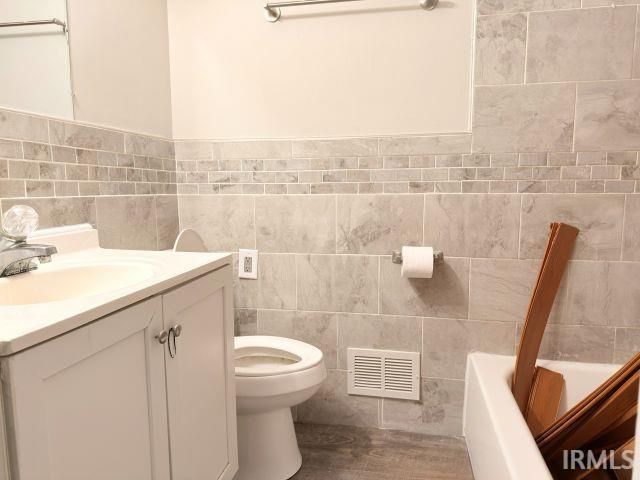 1002 Amhurst Avenue, South Bend, IN 46614