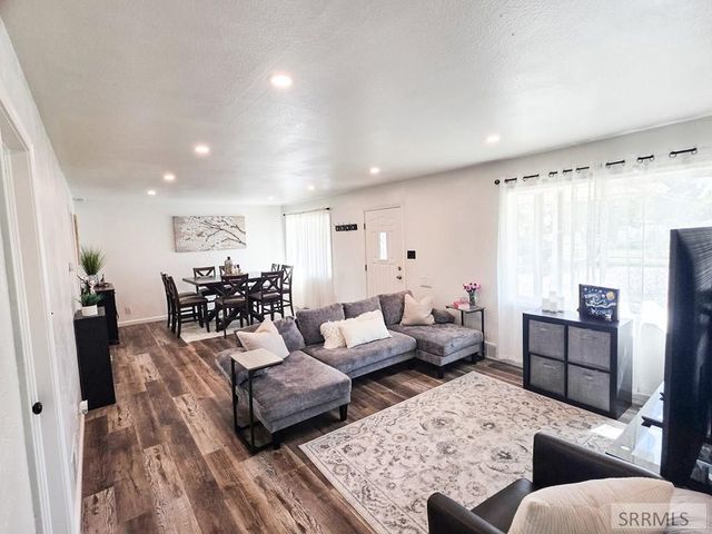 1098 June Avenue, Idaho Falls, ID 83404