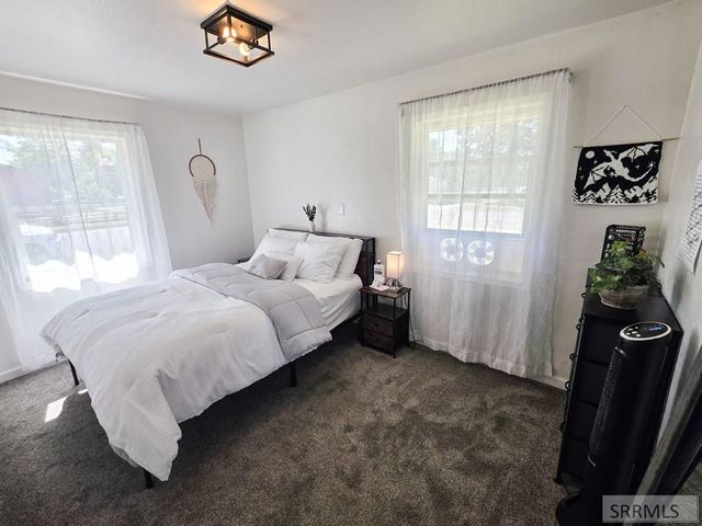 1098 June Avenue, Idaho Falls, ID 83404
