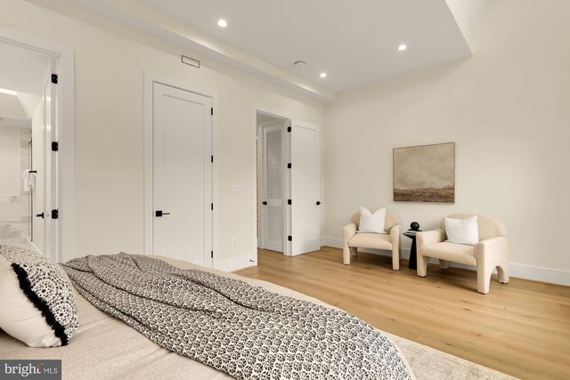 1406 BUCHANAN ST NW, Washington, DC 20011