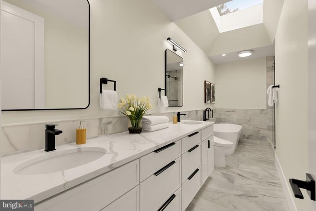 1406 BUCHANAN ST NW, Washington, DC 20011