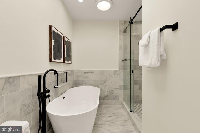 1406 BUCHANAN ST NW, Washington, DC 20011