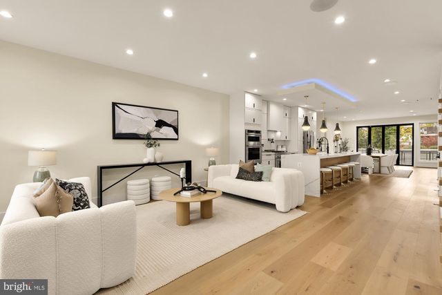 1406 BUCHANAN ST NW, Washington, DC 20011