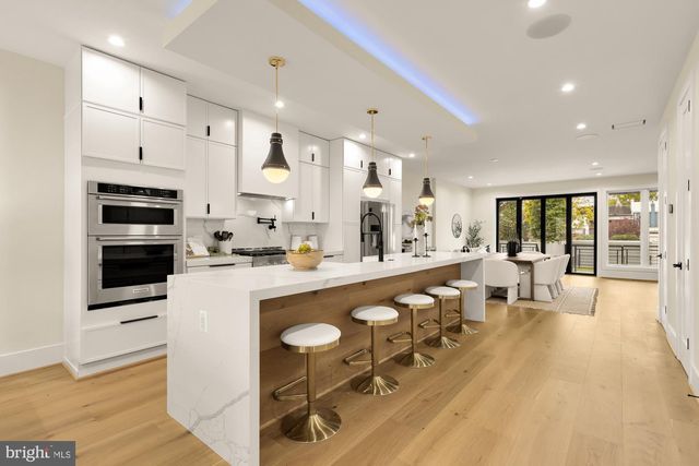 1406 BUCHANAN ST NW, Washington, DC 20011