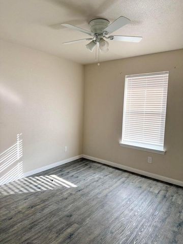 1310 N Belmont Road, Exeter, CA 93221