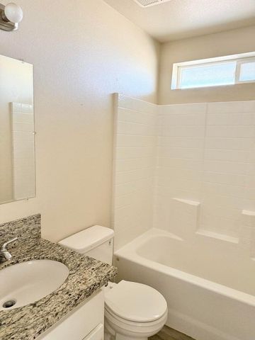 1310 N Belmont Road, Exeter, CA 93221