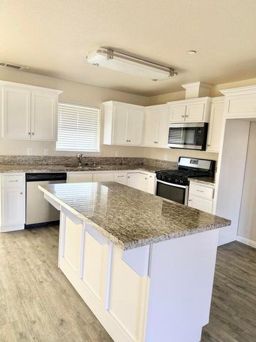 1310 N Belmont Road, Exeter, CA 93221