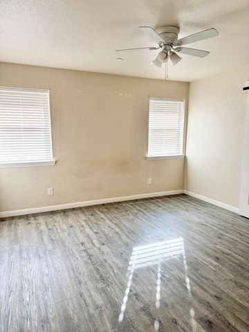 1310 N Belmont Road, Exeter, CA 93221