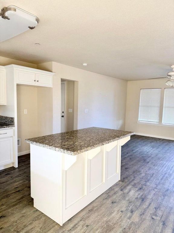 Image 5 of property listing at 1310 N Belmont Road, Exeter, CA 93221