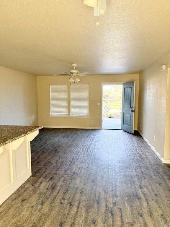 Image 6 of property listing at 1310 N Belmont Road, Exeter, CA 93221