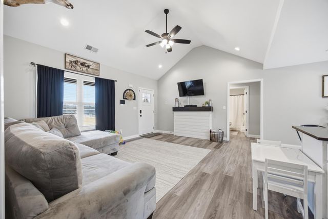 309 Pinehurst Way, Harrodsburg, KY 40330