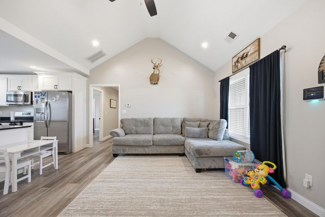 309 Pinehurst Way, Harrodsburg, KY 40330