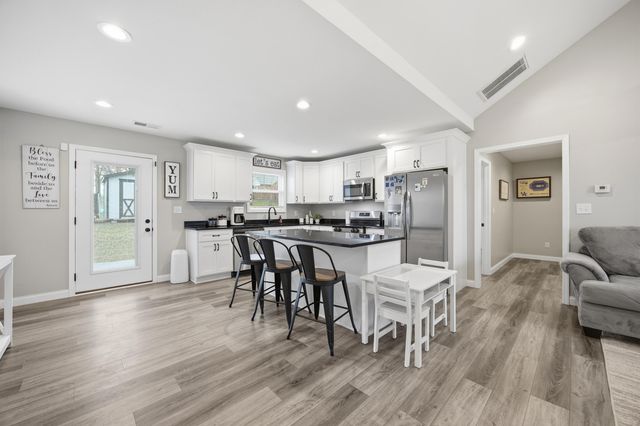 309 Pinehurst Way, Harrodsburg, KY 40330