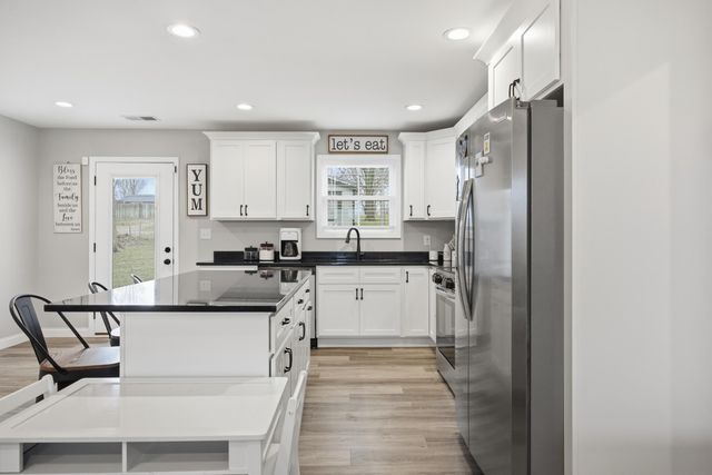 309 Pinehurst Way, Harrodsburg, KY 40330