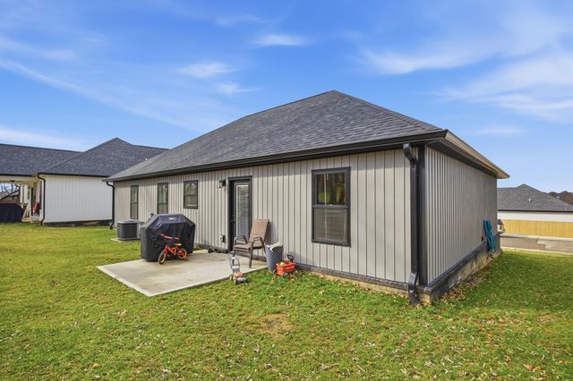 309 Pinehurst Way, Harrodsburg, KY 40330