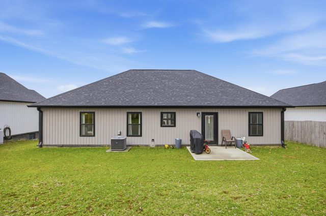 309 Pinehurst Way, Harrodsburg, KY 40330