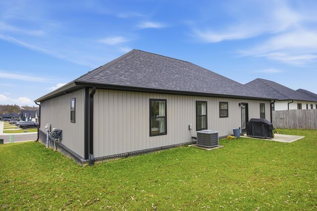 309 Pinehurst Way, Harrodsburg, KY 40330