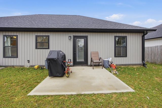 309 Pinehurst Way, Harrodsburg, KY 40330