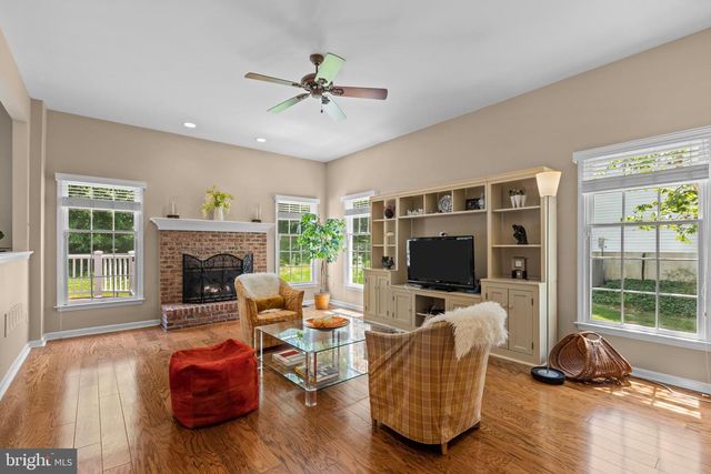 1353 WOODED KNLS, West Chester, PA 19382