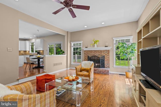 1353 WOODED KNLS, West Chester, PA 19382