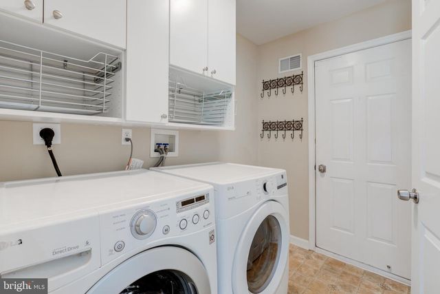1353 WOODED KNLS, West Chester, PA 19382