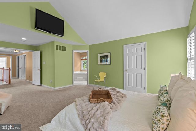 1353 WOODED KNLS, West Chester, PA 19382