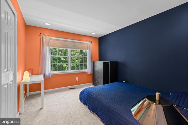 1353 WOODED KNLS, West Chester, PA 19382