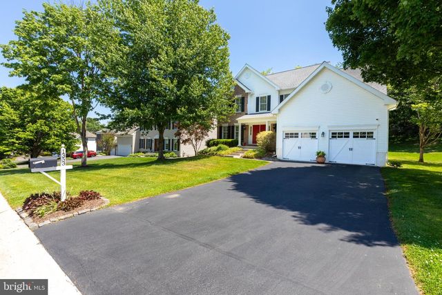 1353 WOODED KNLS, West Chester, PA 19382