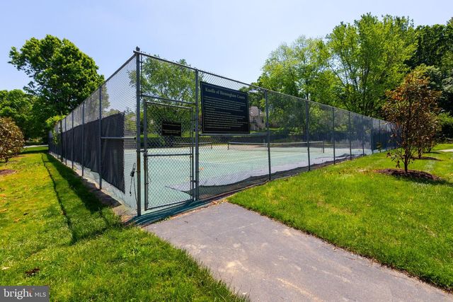 1353 WOODED KNLS, West Chester, PA 19382