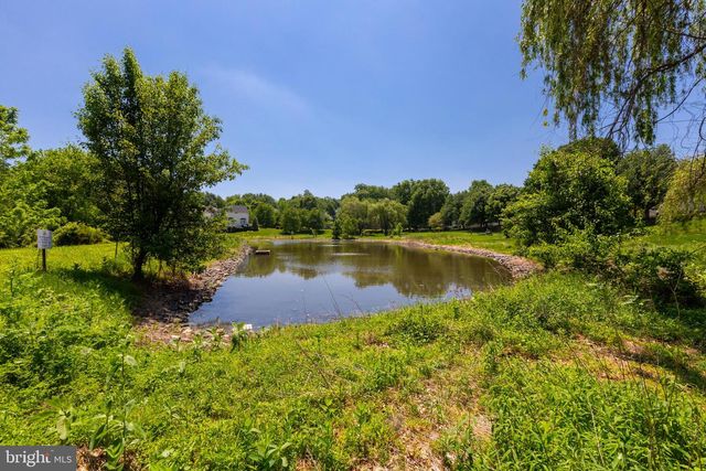 1353 WOODED KNLS, West Chester, PA 19382