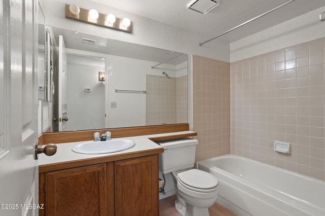 7917 E Colette Cir Unit 60, Tucson, AZ 85710