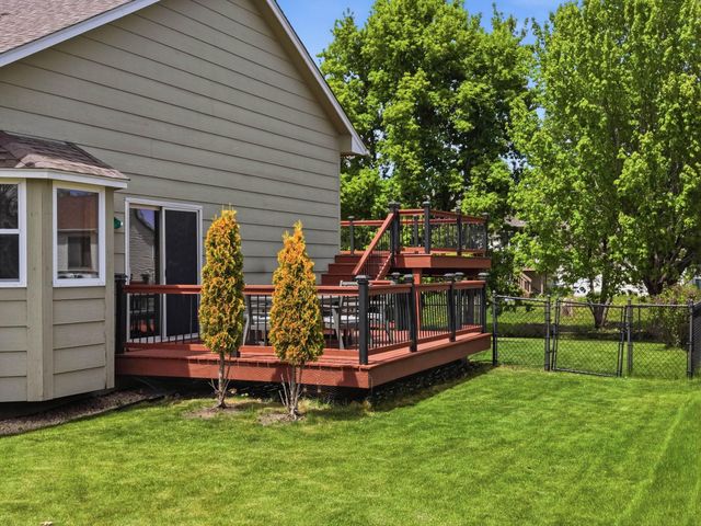 7135 Upper 157th Street W, Apple Valley, MN 55124