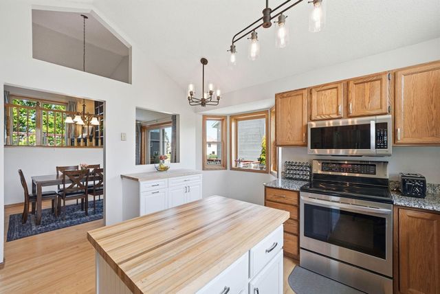 7135 Upper 157th Street W, Apple Valley, MN 55124