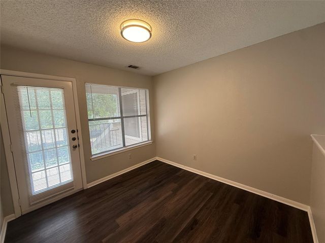 8913 Schick RD C, Austin, TX 78729