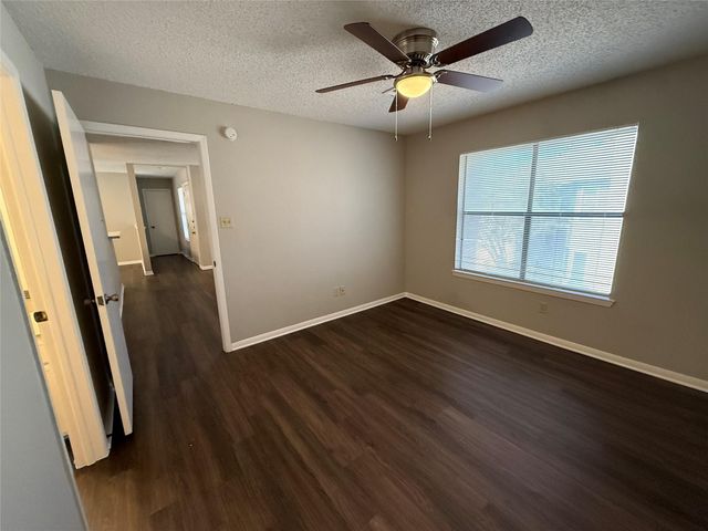 8913 Schick RD C, Austin, TX 78729