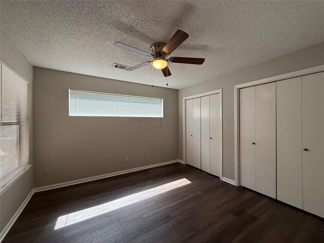 8913 Schick RD C, Austin, TX 78729