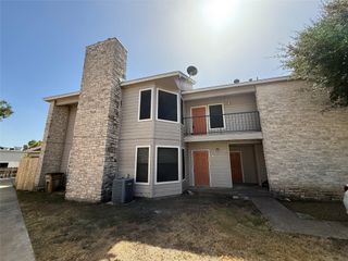 8913 Schick RD C, Austin, TX 78729