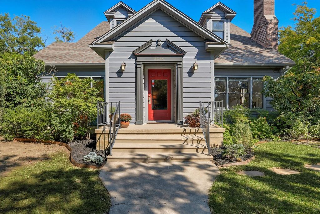 2044 W Oak Street, Denton, TX 76201