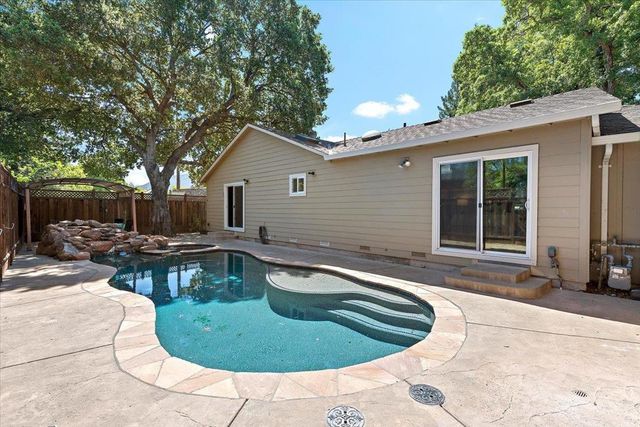 16737 Leroy Avenue, Los Gatos, CA 95032