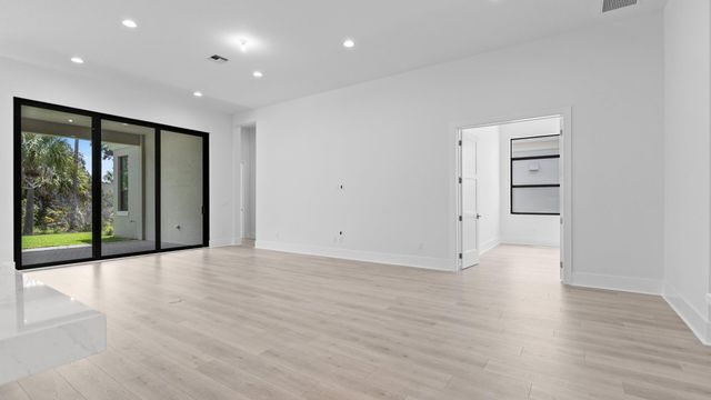 13294 Artisan Circle, Palm Beach Gardens, FL 33418