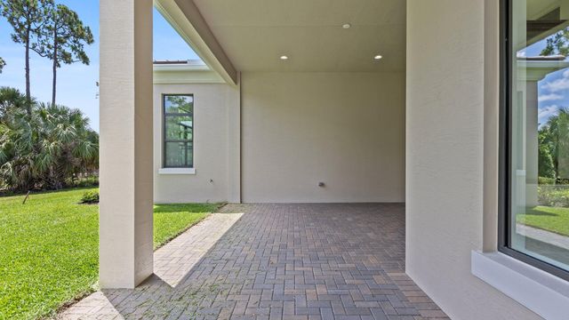 13294 Artisan Circle, Palm Beach Gardens, FL 33418