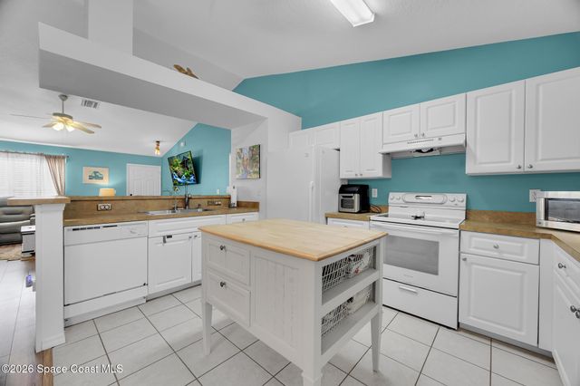 8016 106th Avenue, Vero Beach, FL 32967