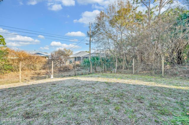 8016 106th Avenue, Vero Beach, FL 32967