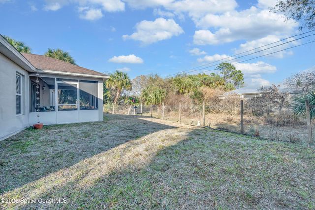 8016 106th Avenue, Vero Beach, FL 32967