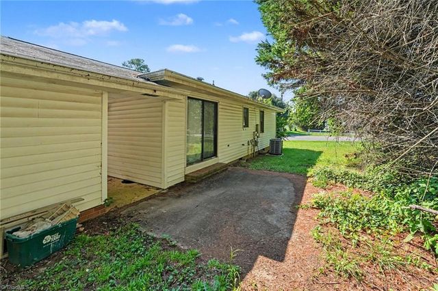 1351 Bridgton Road, Winston-salem, NC 27127