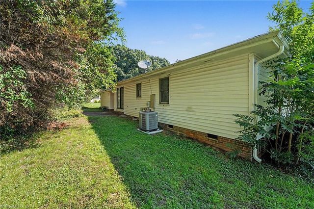 1351 Bridgton Road, Winston-salem, NC 27127