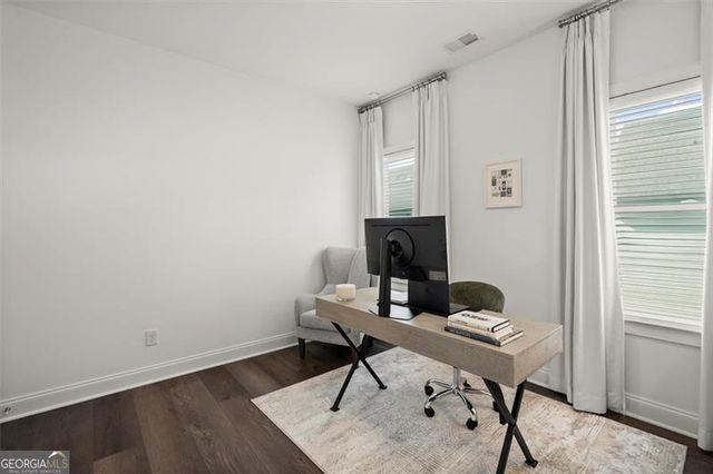 6524 BEACON Drive, Atlanta, GA 30328