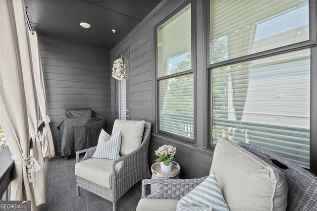 6524 BEACON Drive, Atlanta, GA 30328